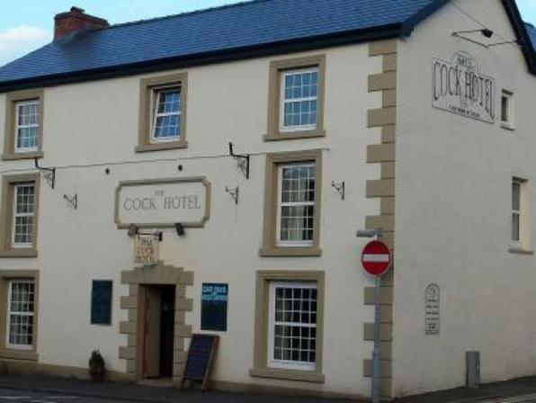 The Cock Hotel Bronllys Екстериор снимка